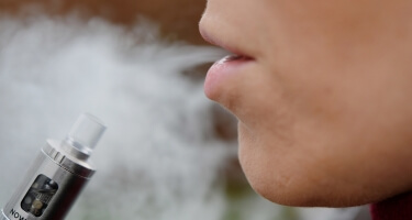 Vier rauchfreie Tabakprodukte
